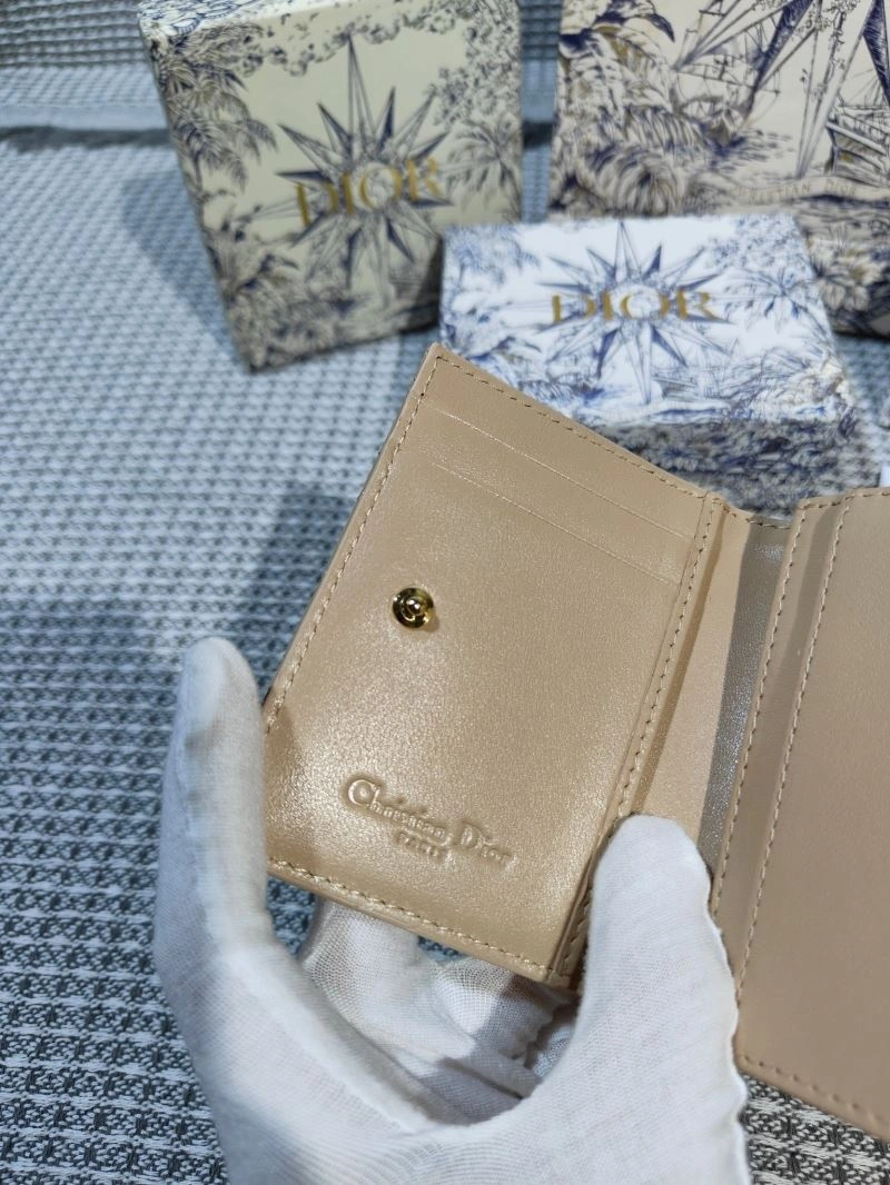 EyeCatching Christian Dior Wallet 70185