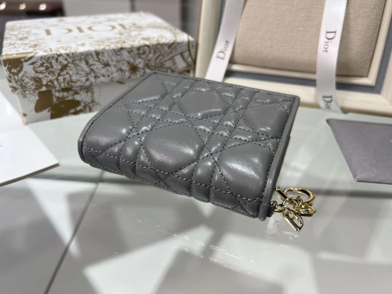 Supportive Christian Dior Wallet 76997