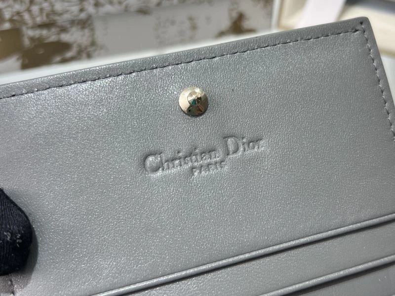 Supportive Christian Dior Wallet 76997