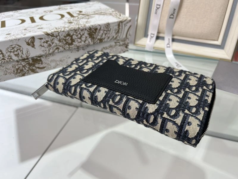 Attractive Christian Dior Wallet 77000