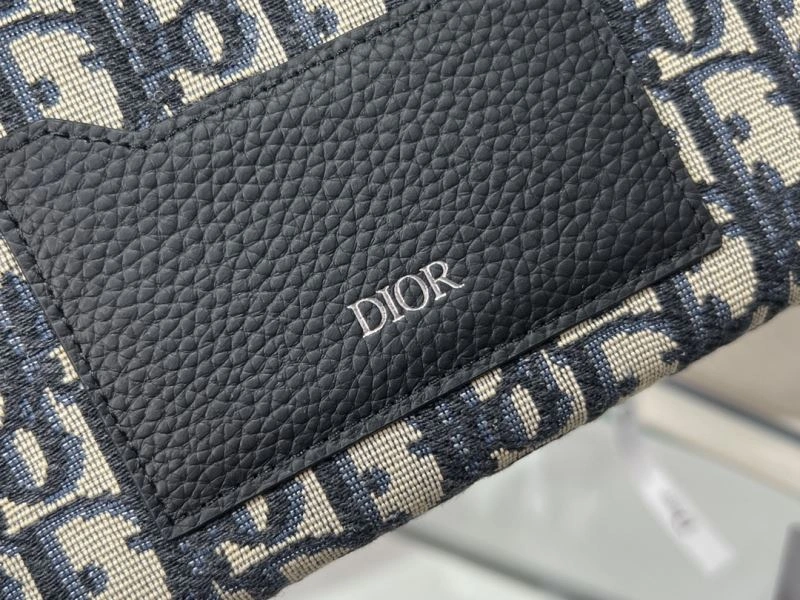 Attractive Christian Dior Wallet 77000