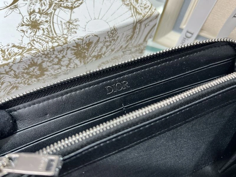 Attractive Christian Dior Wallet 77000