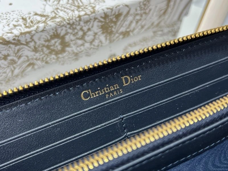 Christian Dior Wallet Lightweight 77001