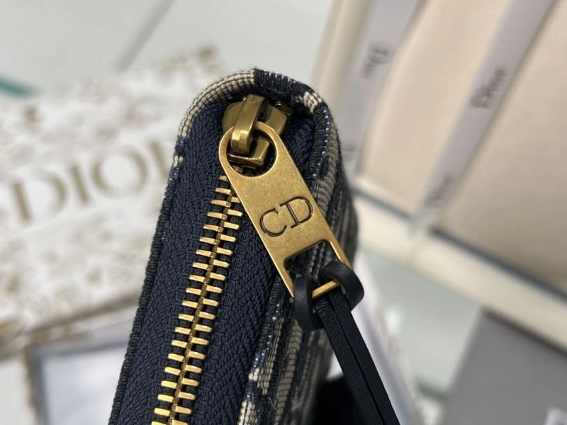RelaxedFit Christian Dior Wallet 76989