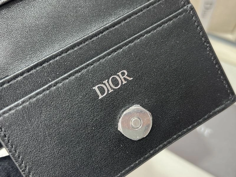 Snug Christian Dior Wallet 76983