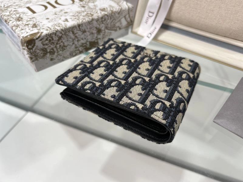 Stylish Christian Dior Wallet 76967