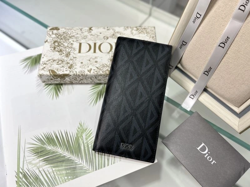 WellDesigned Christian Dior Wallet 76962