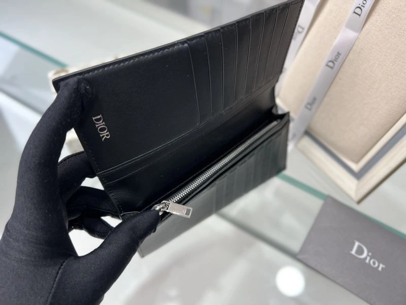 WellDesigned Christian Dior Wallet 76962