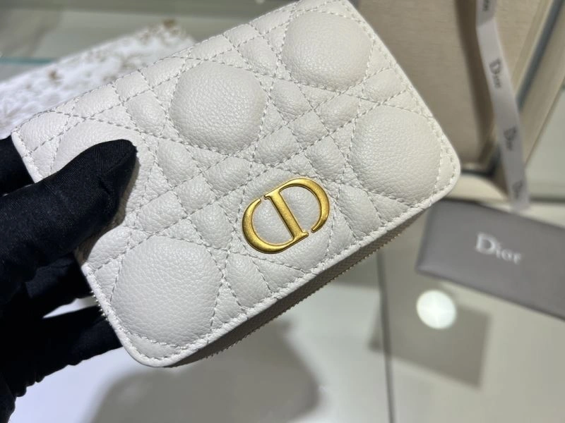 Sustainable Christian Dior Wallet 76944