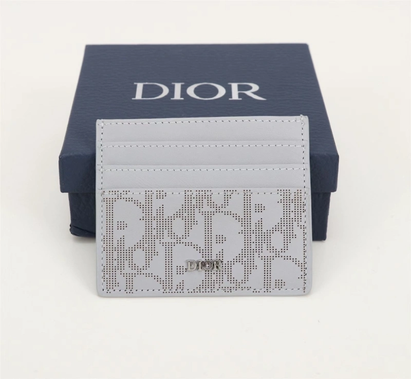 Cozy Christian Dior Wallet 71350