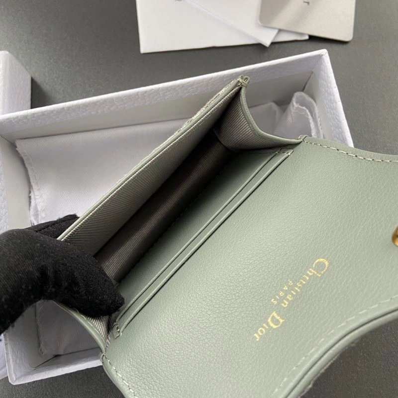 Sophisticated Christian Dior Wallet 68488