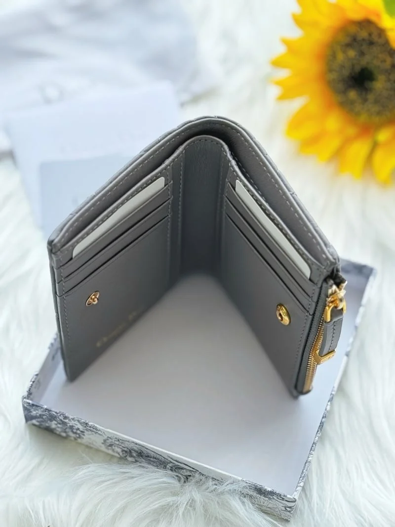 Christian Dior Wallets Purse Youthful 46691