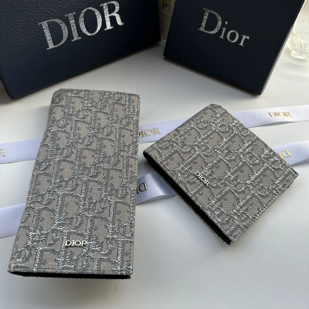 Christian Dior Wallets Purse Durable 93213