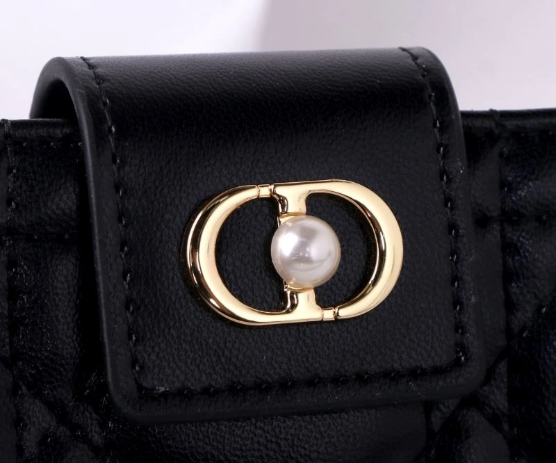 Christian Dior Wallets Purse Sleek 88291