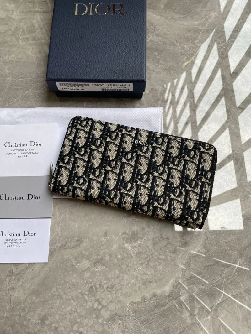 Resilient Christian Dior Wallets Purse 46011