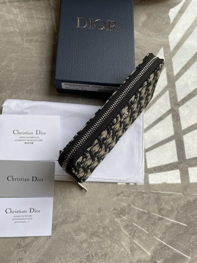 Resilient Christian Dior Wallets Purse 46011