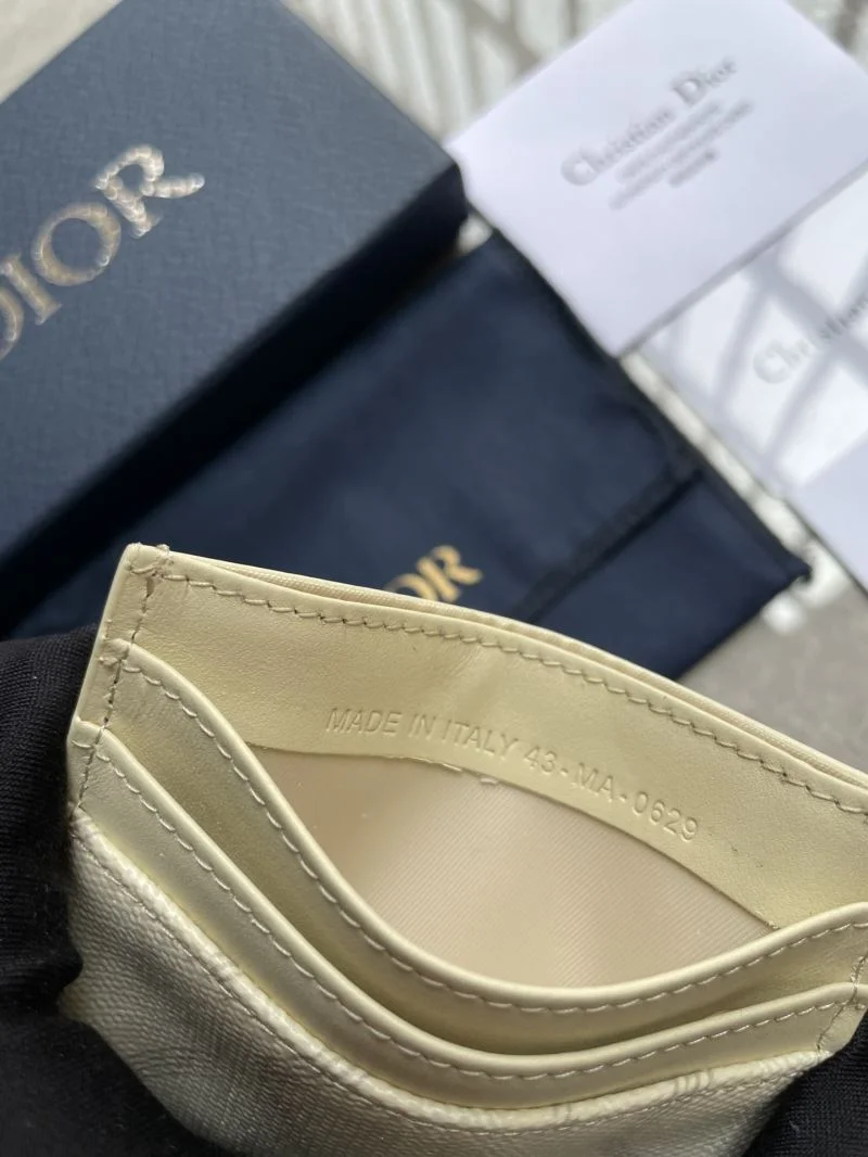 Christian Dior Wallets Purse Unique 46023