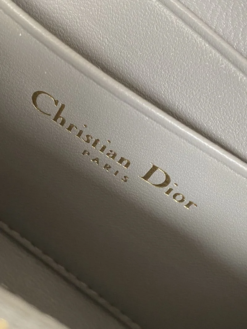 Bold Christian Dior Wallets Purse 45835
