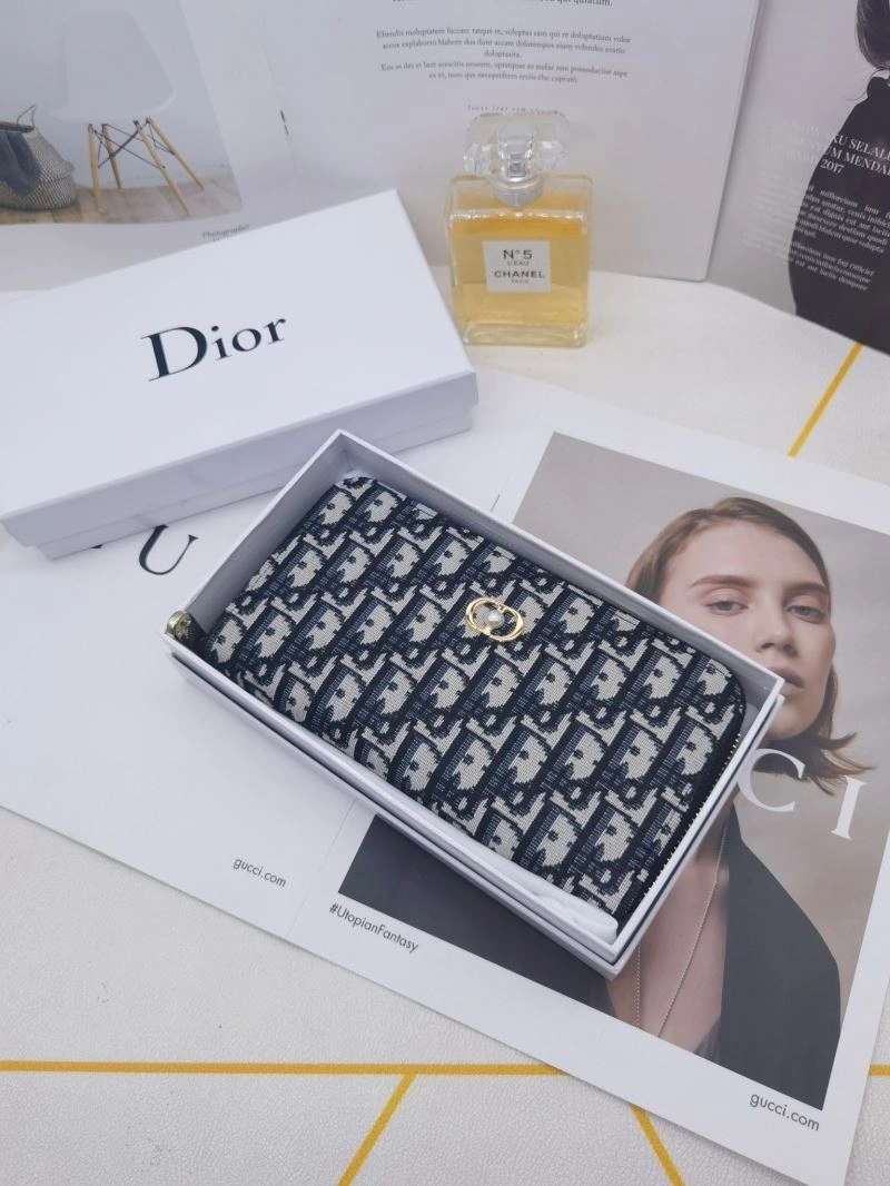 Cozy Christian Dior Wallets Purse 86152