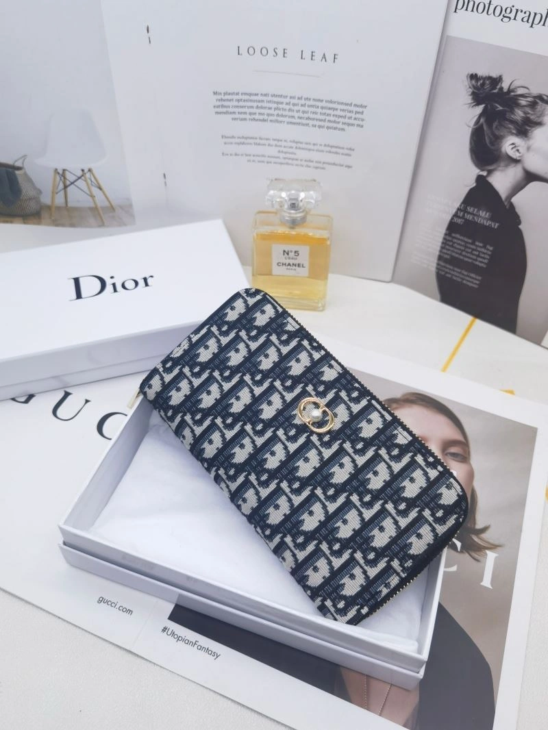 Cozy Christian Dior Wallets Purse 86152