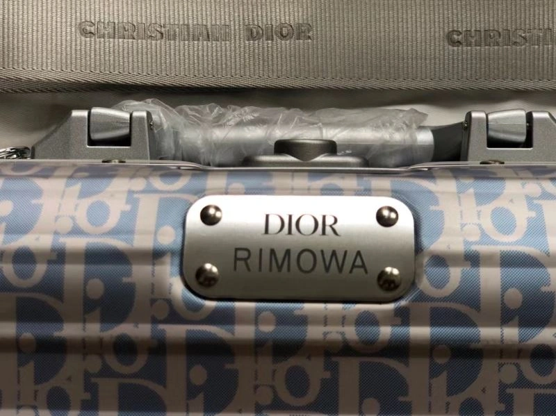 Flexible Christian Dior x Rimowa Suitcase 69397