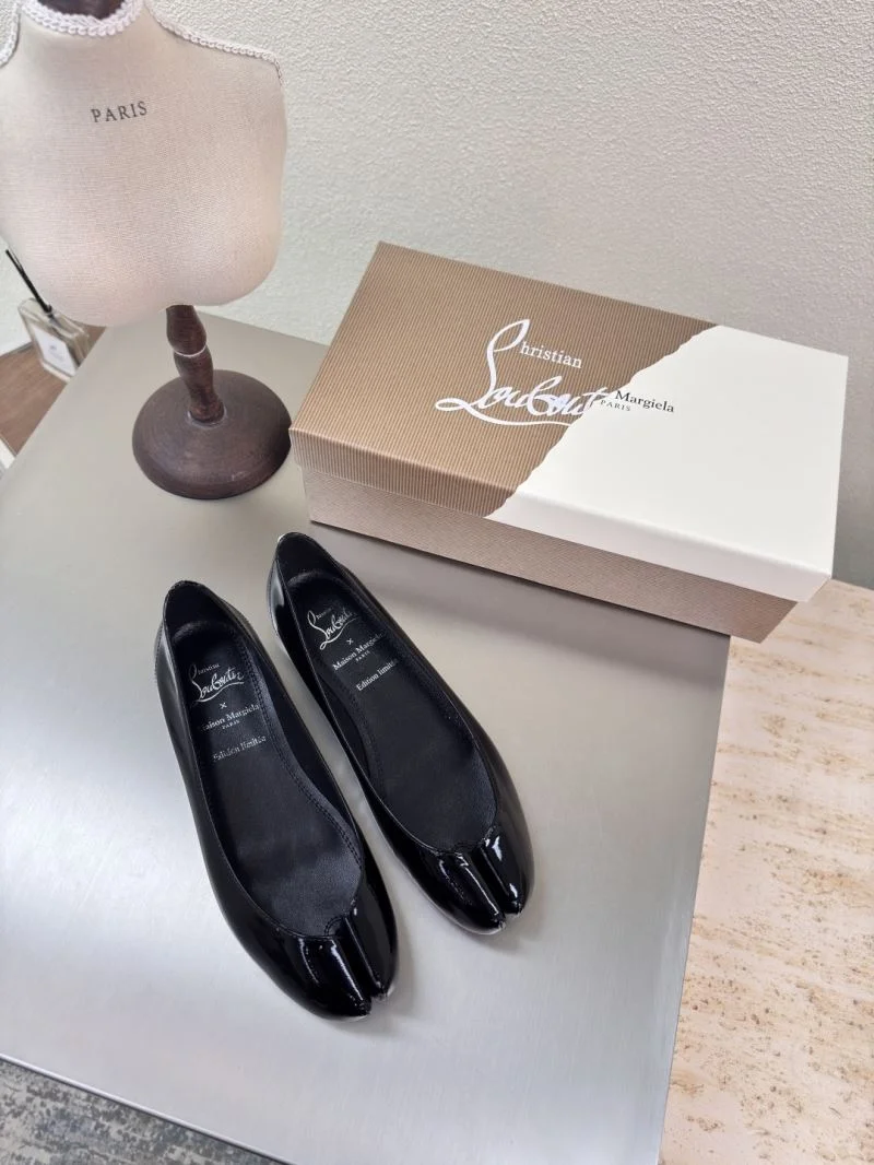 UrbanStyle Christian Louboutin Flat Shoes 22747