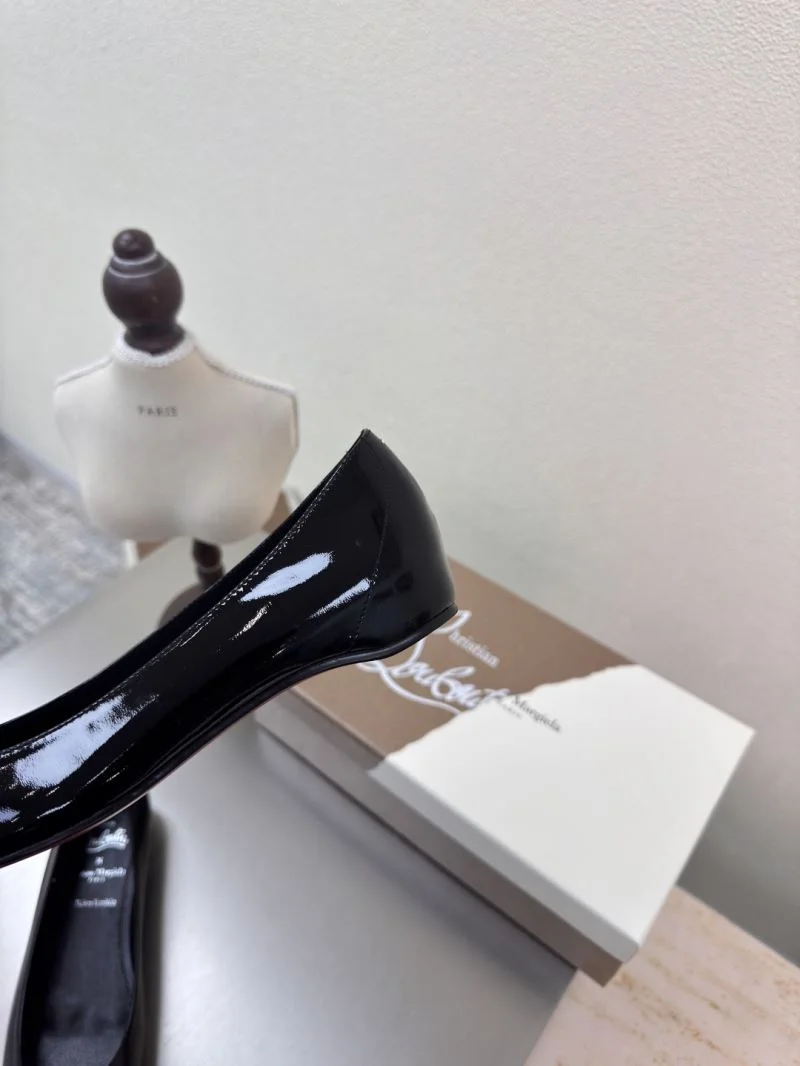 UrbanStyle Christian Louboutin Flat Shoes 22747