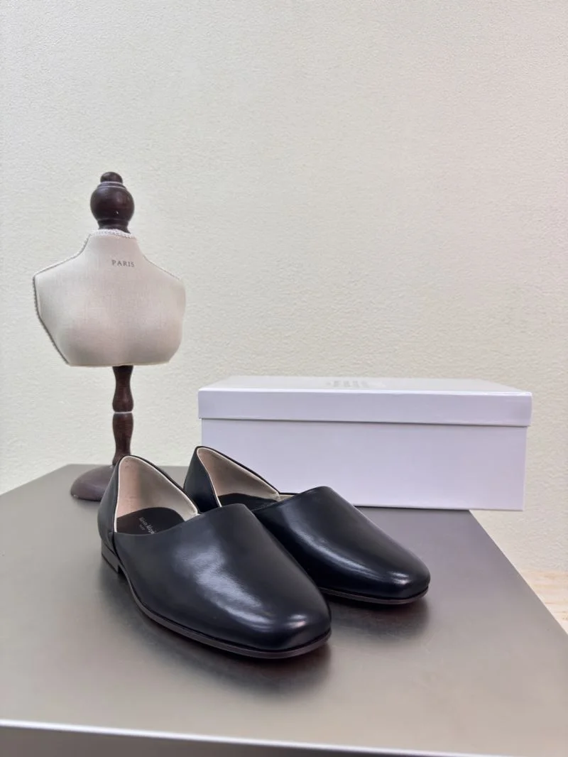 Flexible Christian Louboutin Flat Shoes 22745