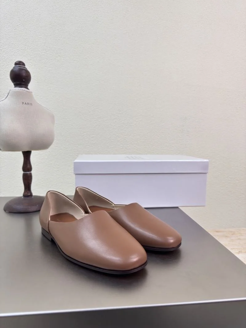 FastDry Christian Louboutin Flat Shoes 22743