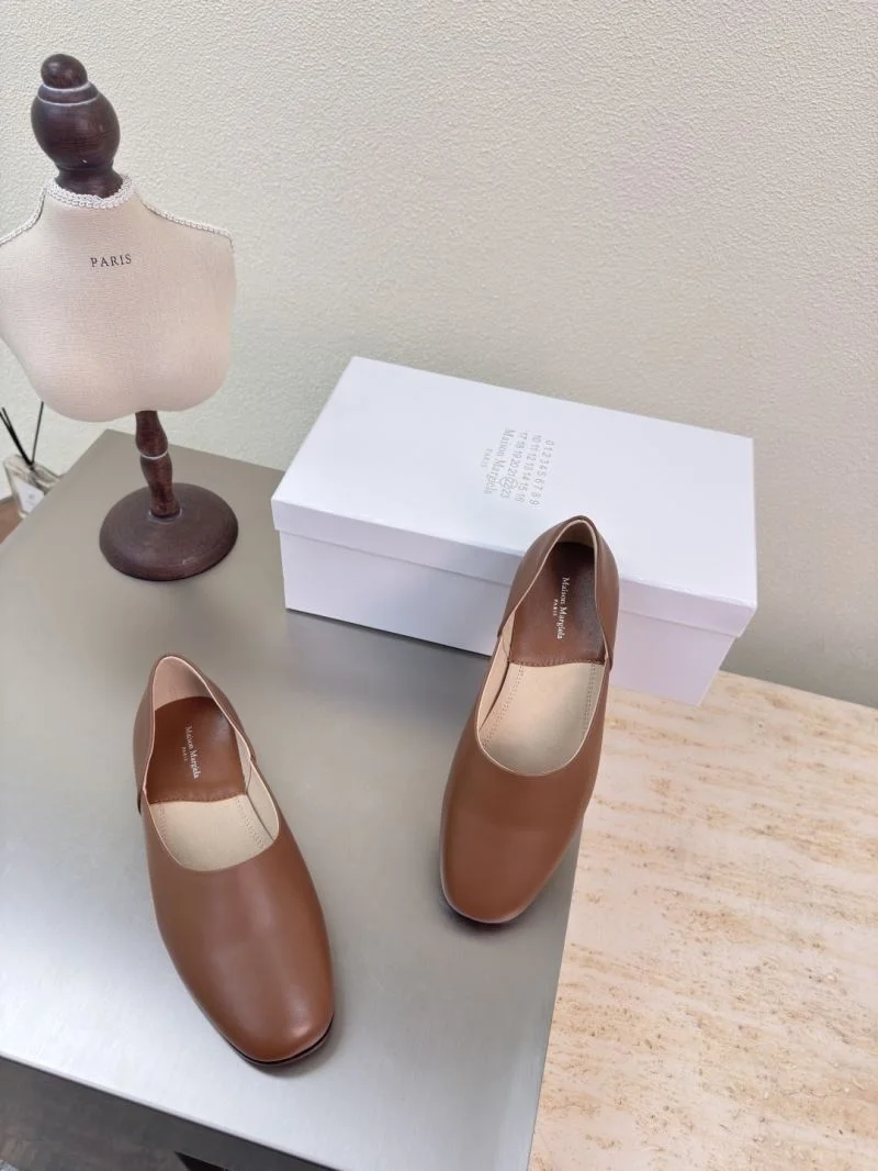 FastDry Christian Louboutin Flat Shoes 22743