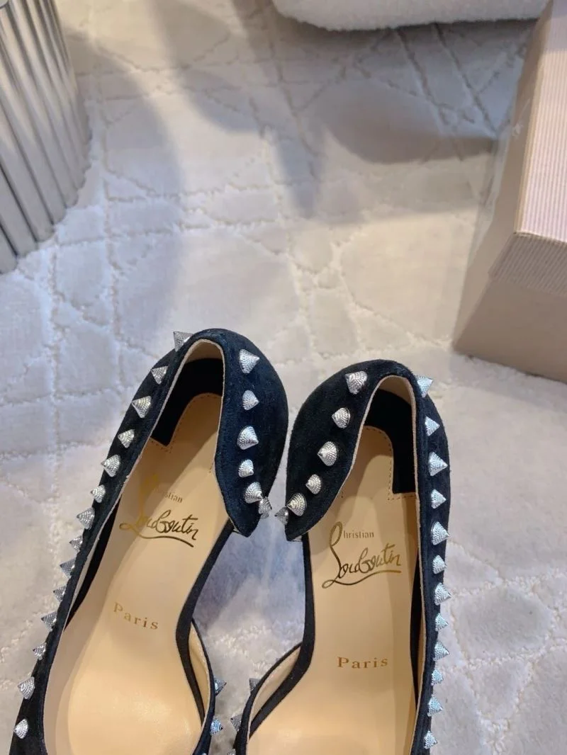 UrbanStyle Christian Louboutin Heeled Shoes 22804