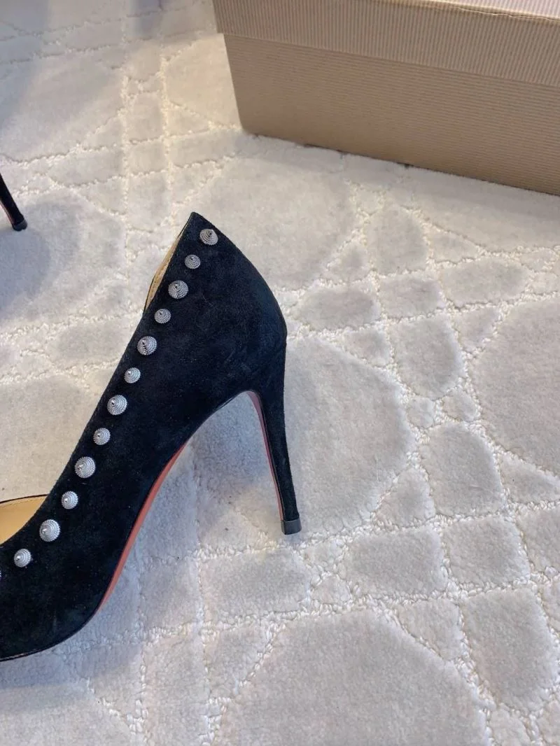 UrbanStyle Christian Louboutin Heeled Shoes 22804