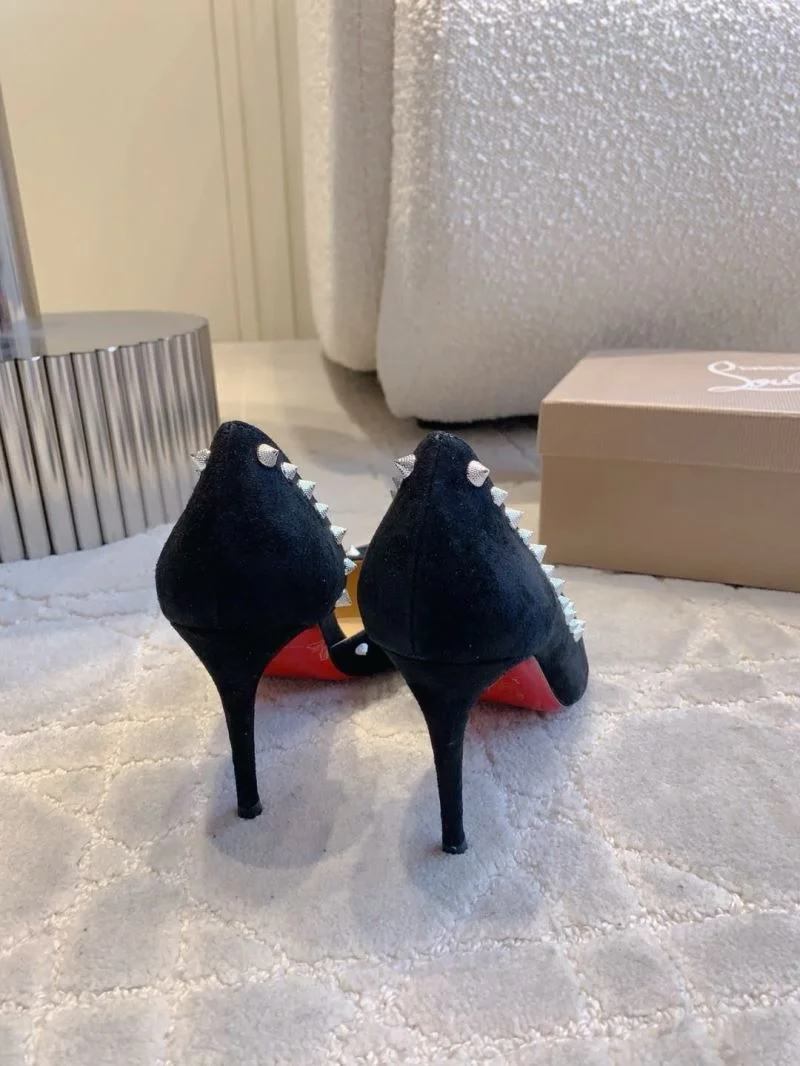 UrbanStyle Christian Louboutin Heeled Shoes 22804