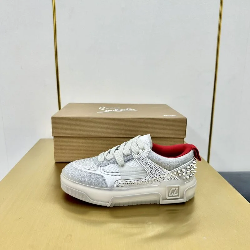 Chic Christian Louboutin Low Shoes 22780