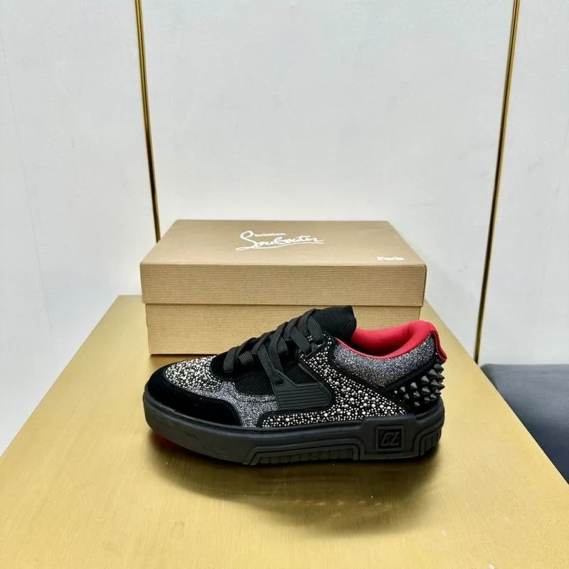 StreetReady Christian Louboutin Low Shoes 22781