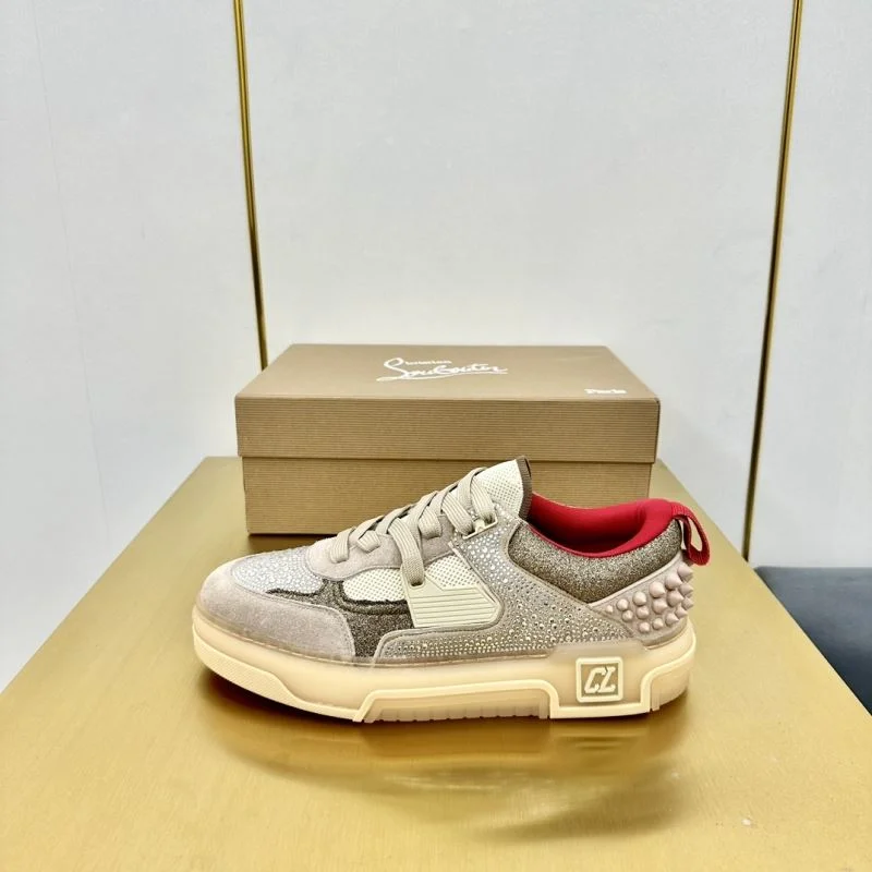 Christian Louboutin Low Shoes Versatile 22775