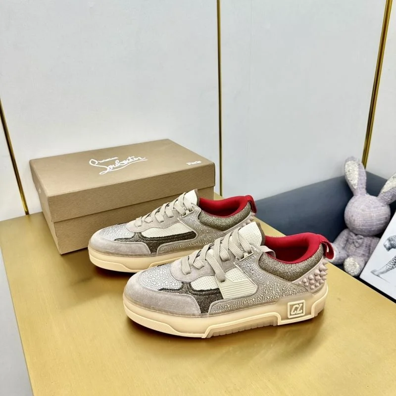 Christian Louboutin Low Shoes Versatile 22775