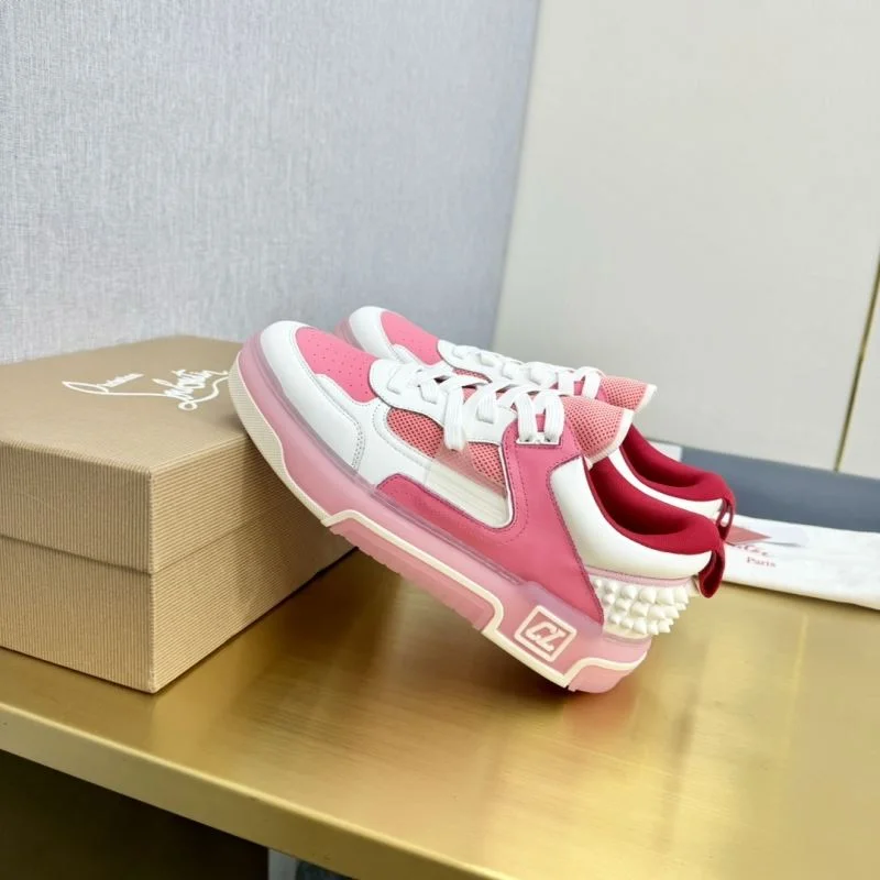 UrbanChic Christian Louboutin Low Shoes 22778