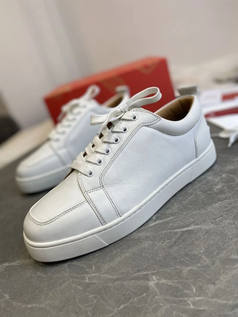 RelaxedFit Christian Louboutin Low Shoes 22721