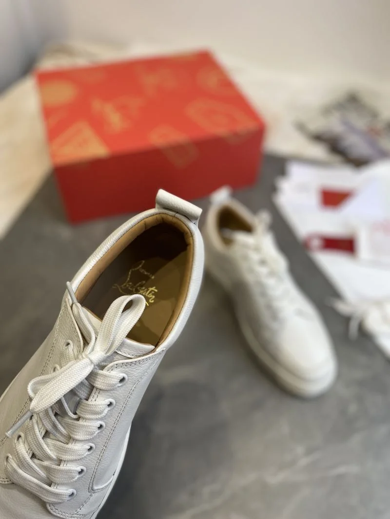 RelaxedFit Christian Louboutin Low Shoes 22721