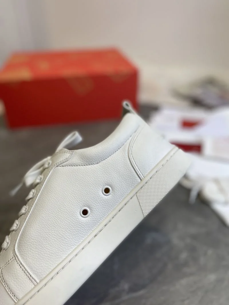 RelaxedFit Christian Louboutin Low Shoes 22721