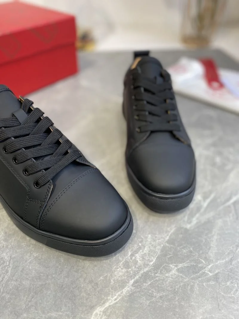 Christian Louboutin Low Shoes Durable 22703