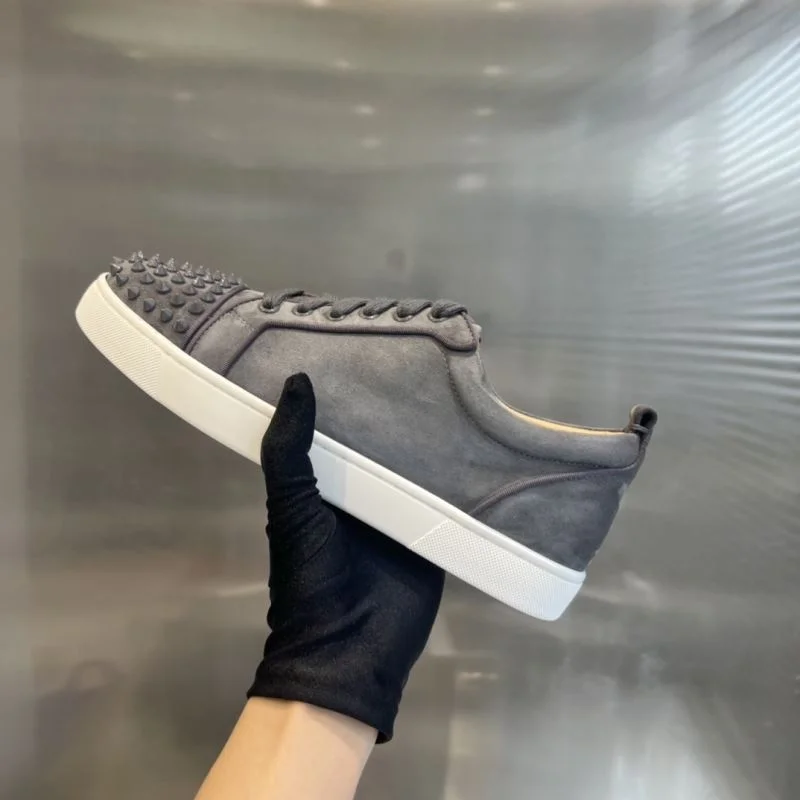 Timeless Christian Louboutin Low Shoes 22679
