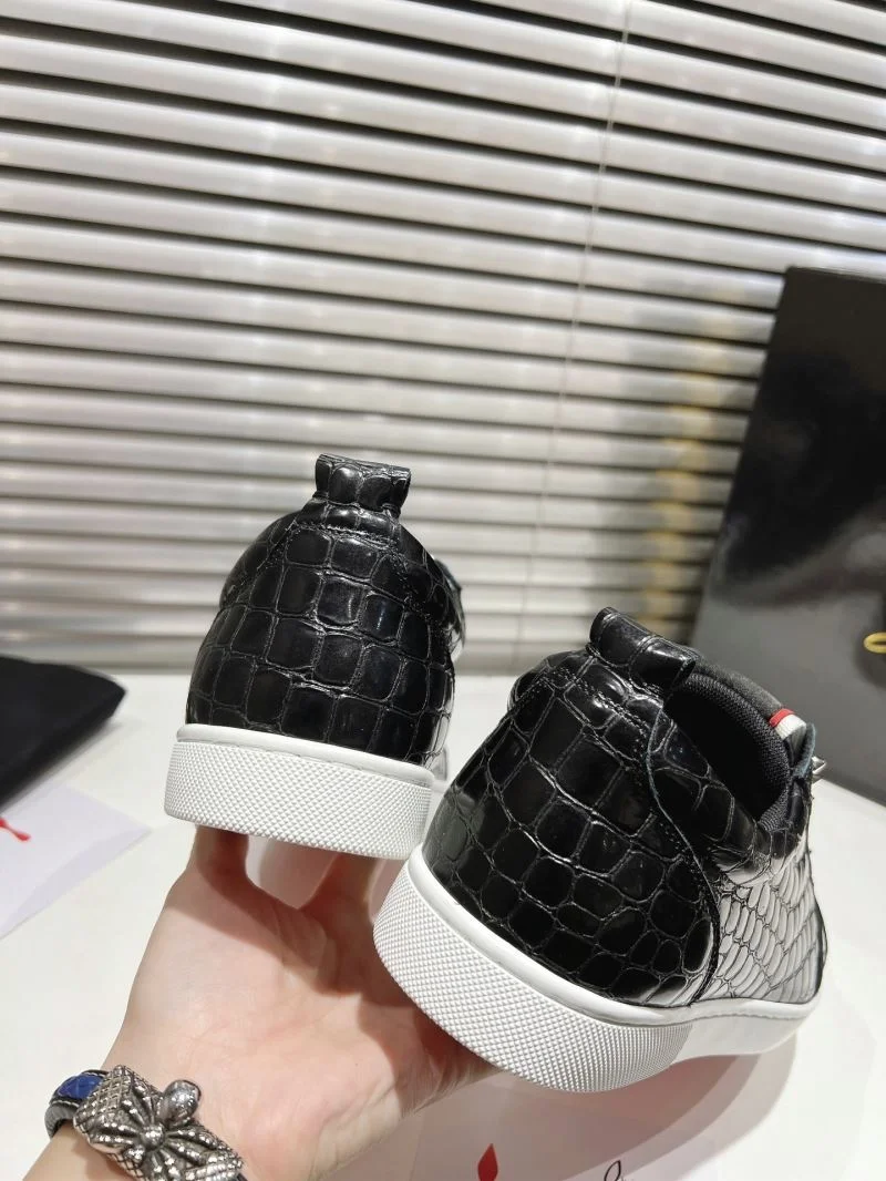 Stretchable Christian Louboutin Low Shoes 22678