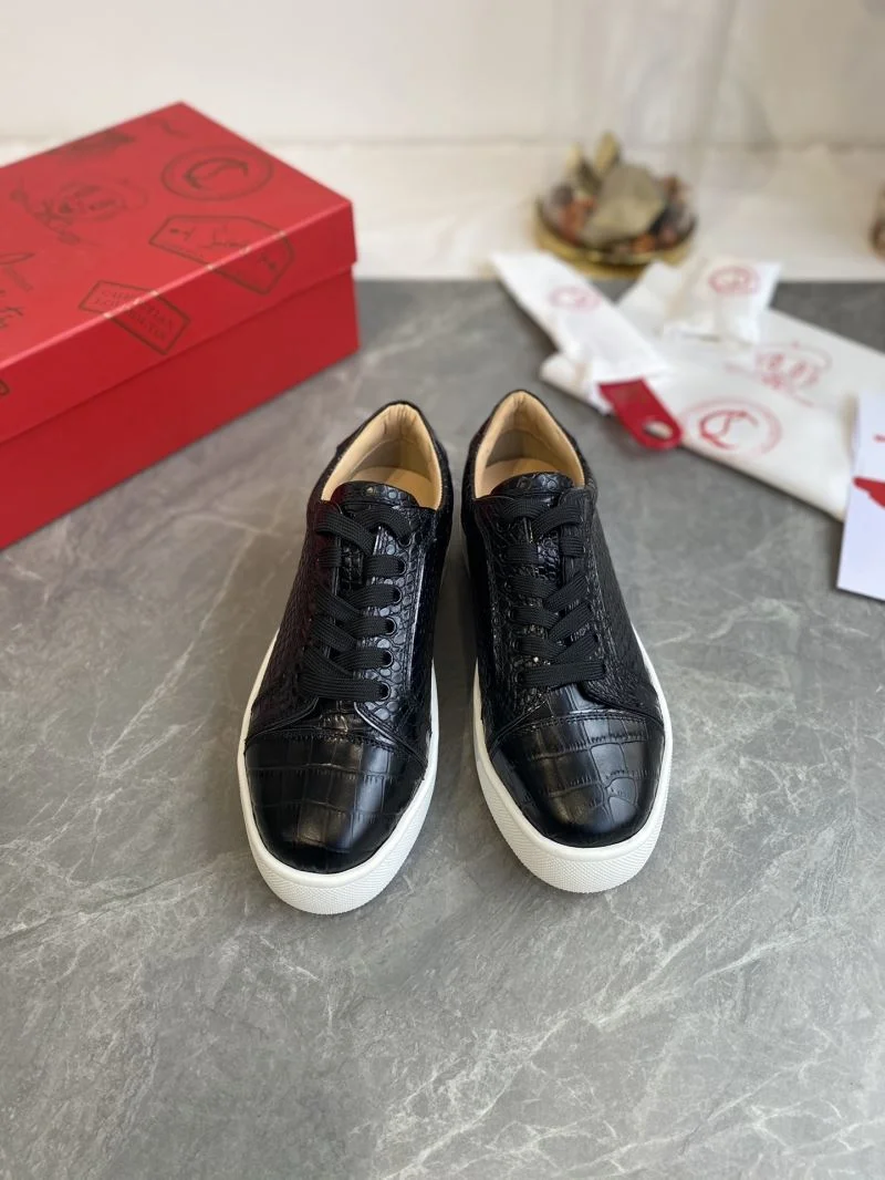 UrbanChic Christian Louboutin Low Shoes 22657