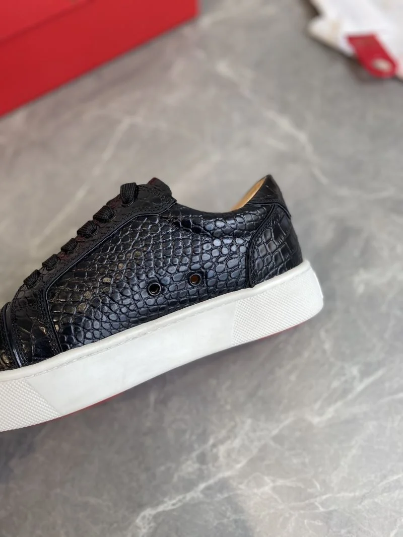 UrbanChic Christian Louboutin Low Shoes 22657