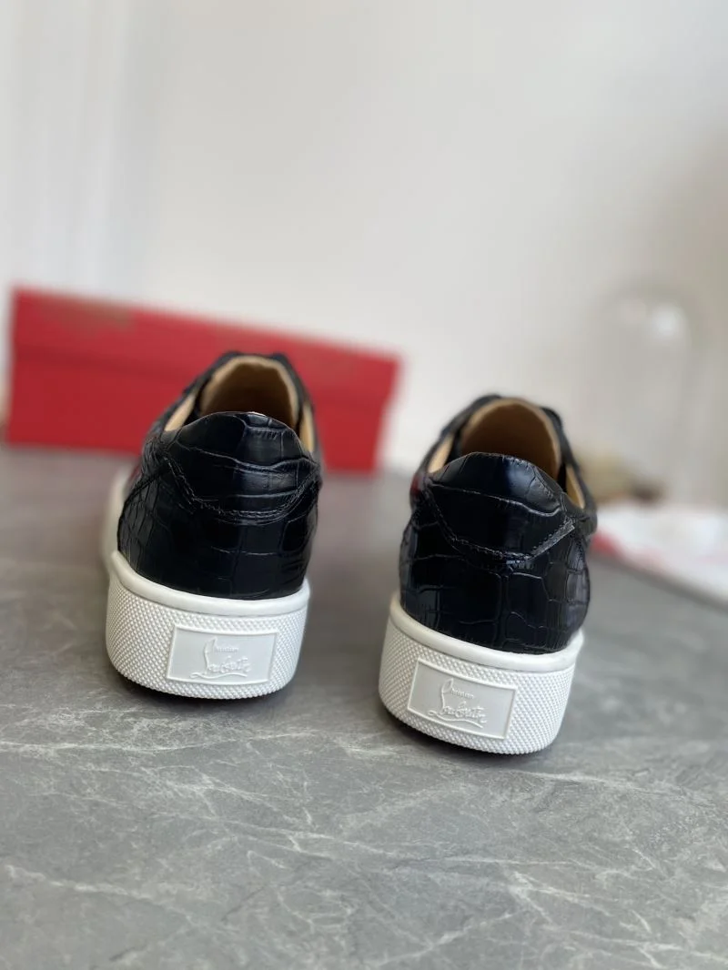UrbanChic Christian Louboutin Low Shoes 22657