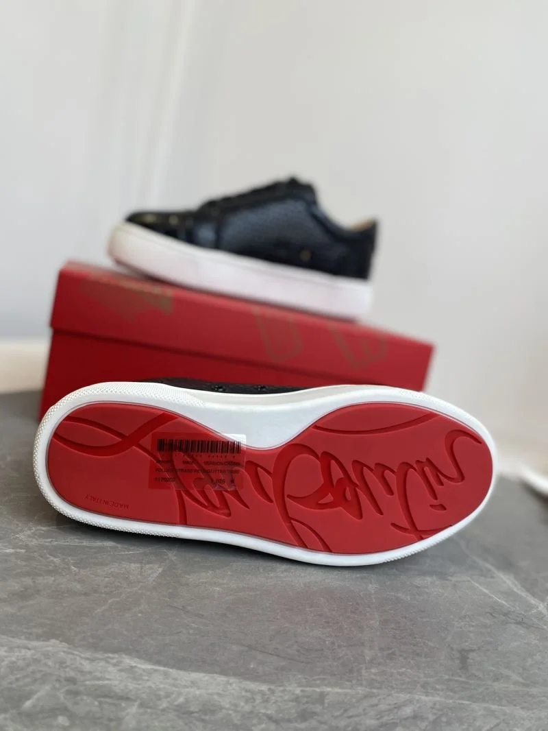 UrbanChic Christian Louboutin Low Shoes 22657