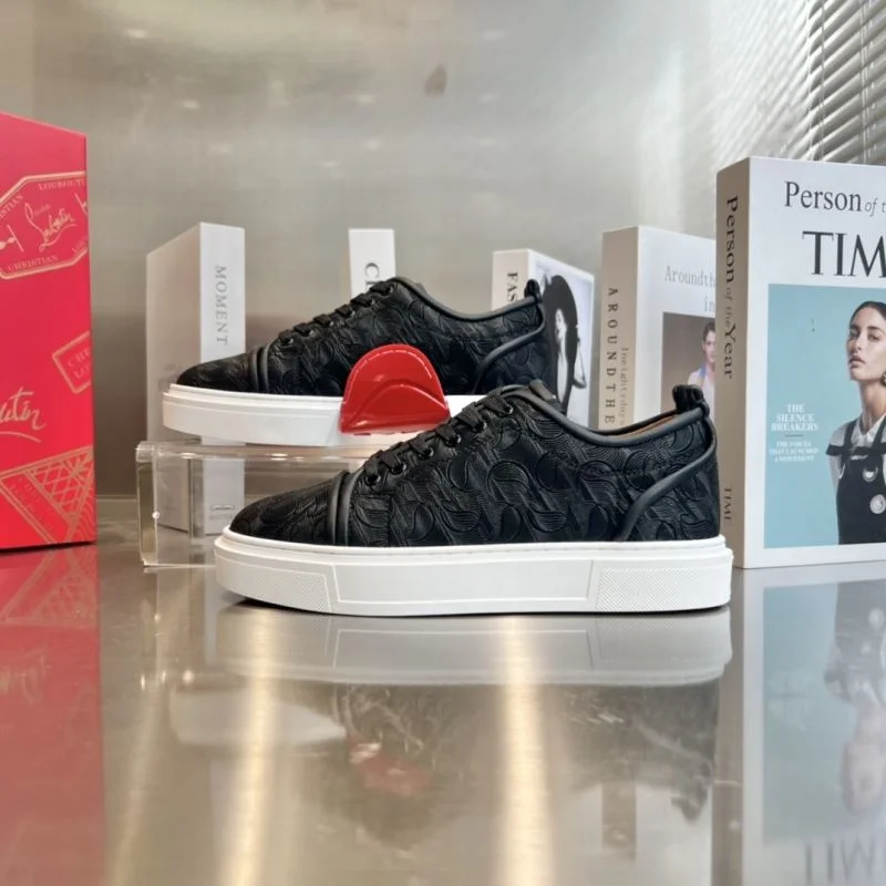 Christian Louboutin Low Shoes Versatile 22639