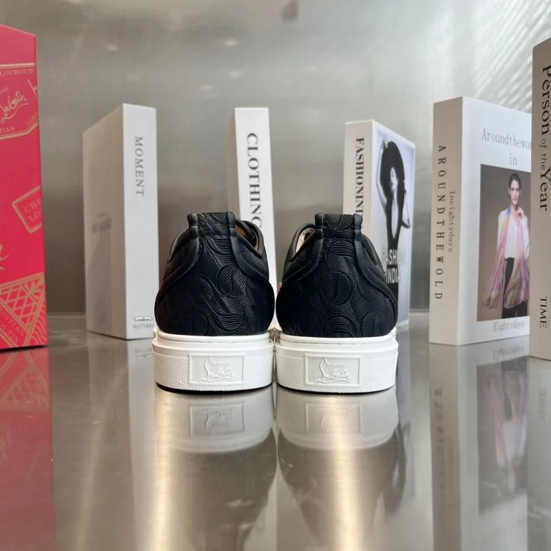 Christian Louboutin Low Shoes Versatile 22639